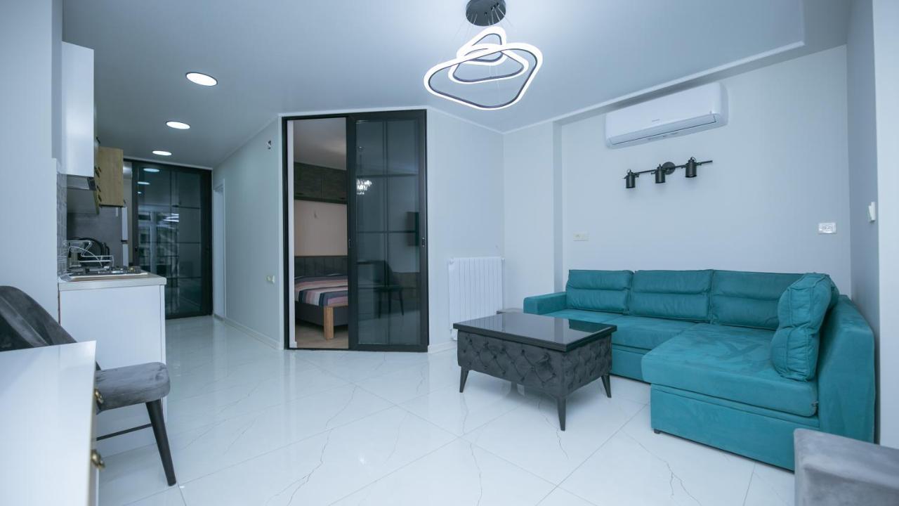 Next The Sea Apartment Batumi Bagian luar foto