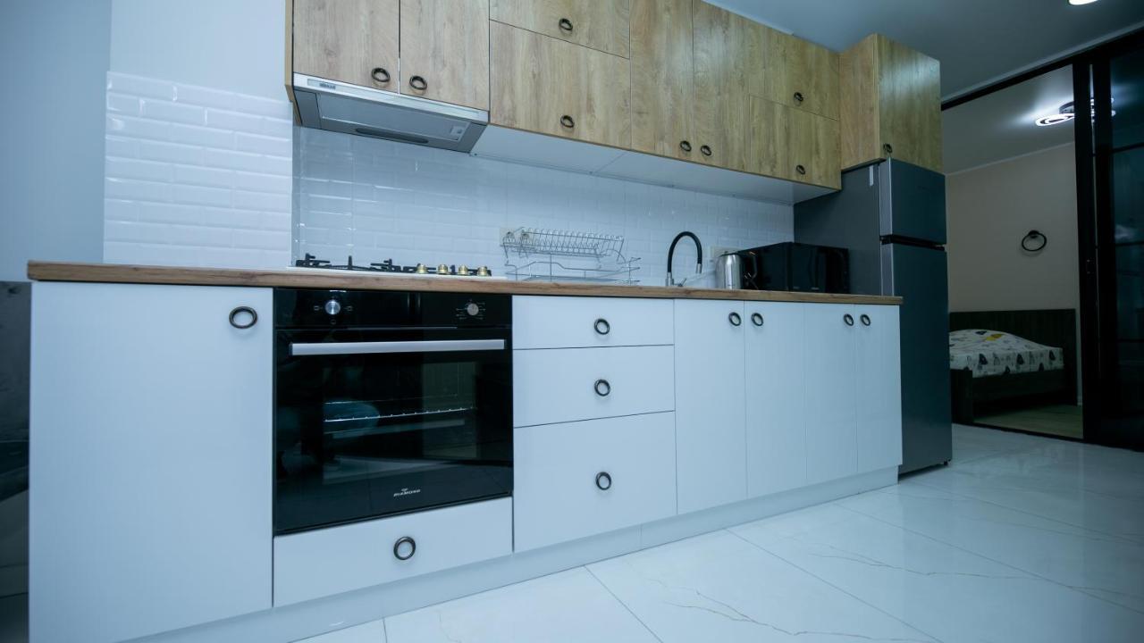 Next The Sea Apartment Batumi Bagian luar foto
